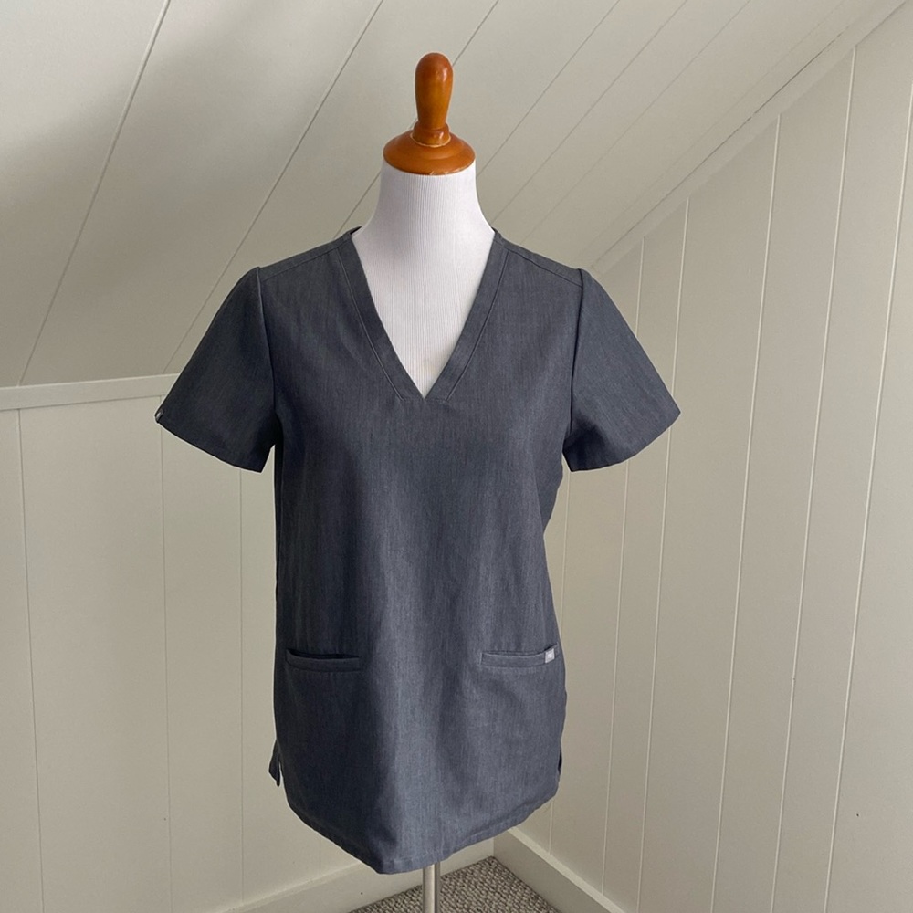 Figs Scrub Top